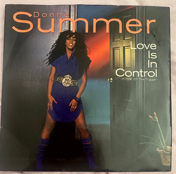 Donna Summer - LOVE IS IN CONTROL   7" 45 record vinyl - used
